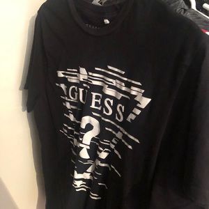 Black guess tee